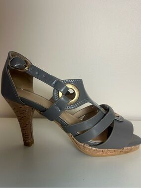Gray Strappy Cork Heel Sandals Women's Size 7 Peep Toe Slingback Summer Shoes
